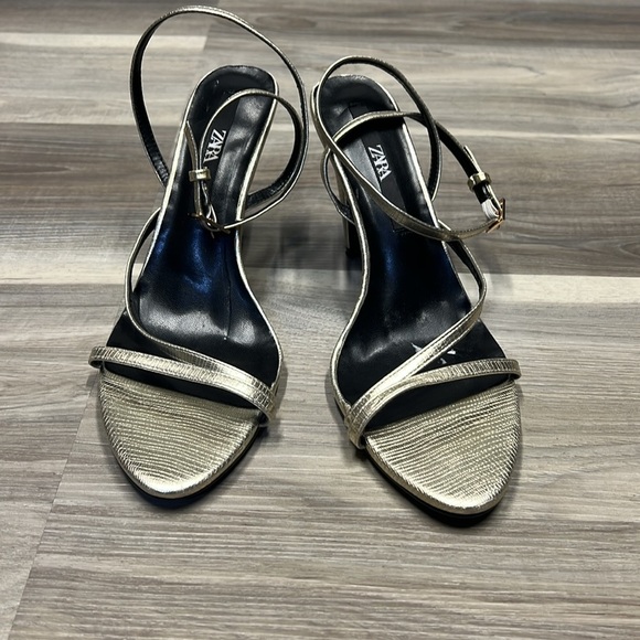 Zara high heals size euro 42 - Picture 2 of 9